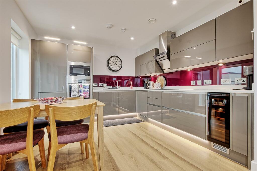 Additional property image - Beacon Rise, Newmarket Road, Cambridge