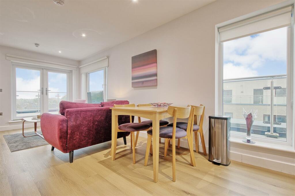 Additional property image - Beacon Rise, Newmarket Road, Cambridge