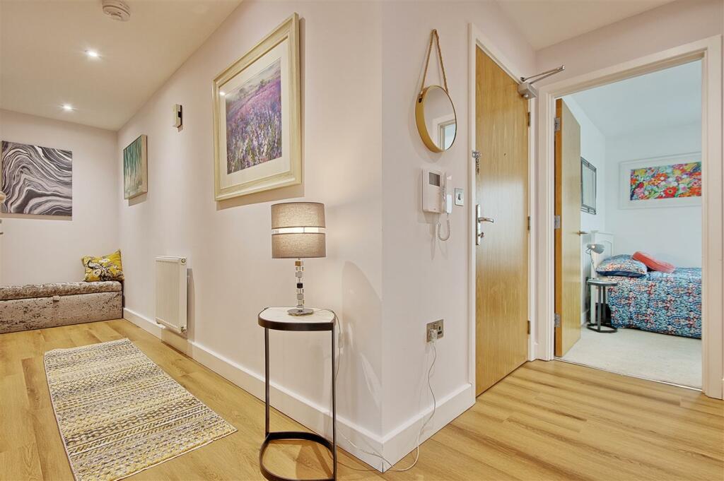 Additional property image - Beacon Rise, Newmarket Road, Cambridge