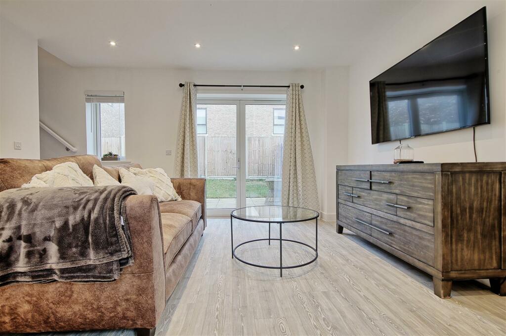 Additional property image - Gregory Park Mews, Cambridge