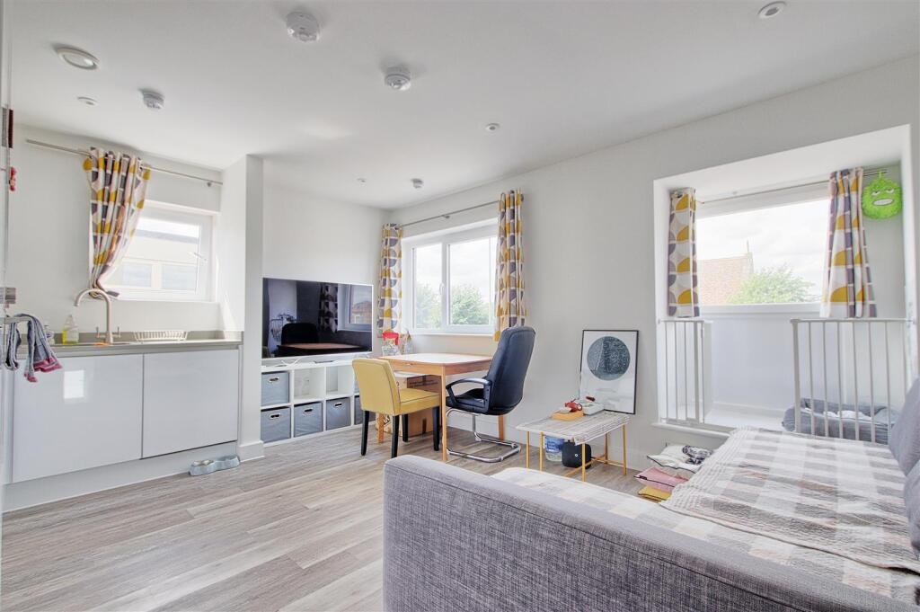 Additional property image - Newmarket Road, Cambridge