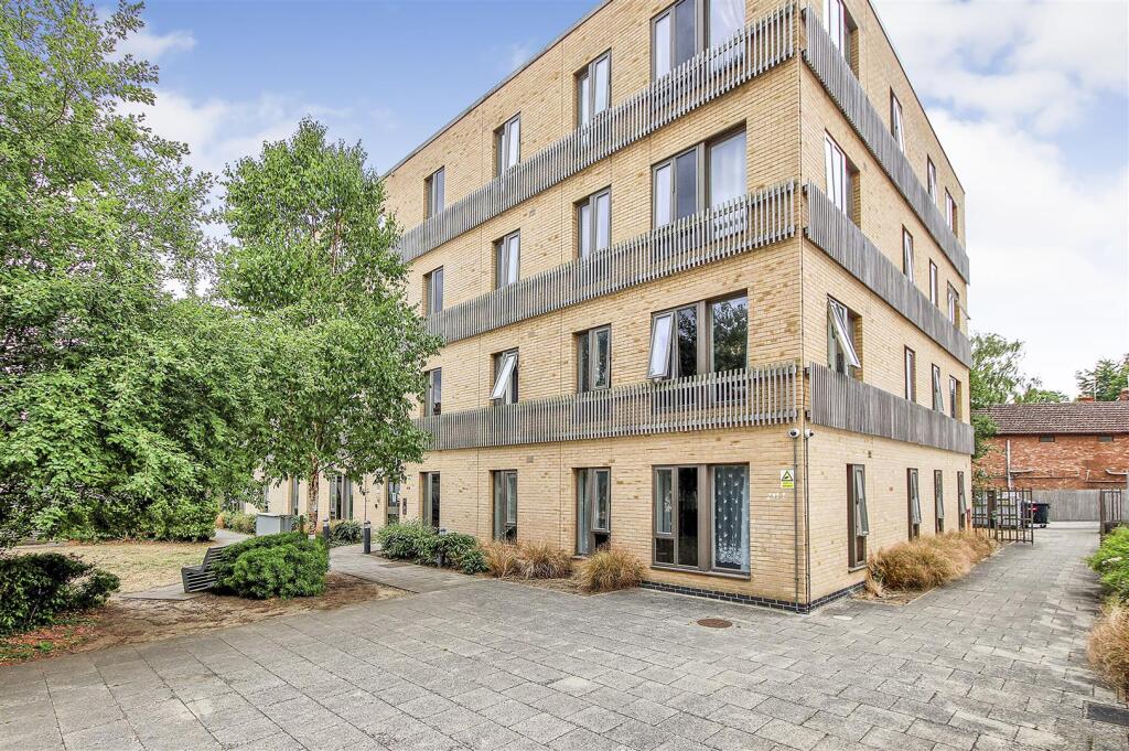 Main image of property: Cherry Hinton Road, Cambridge