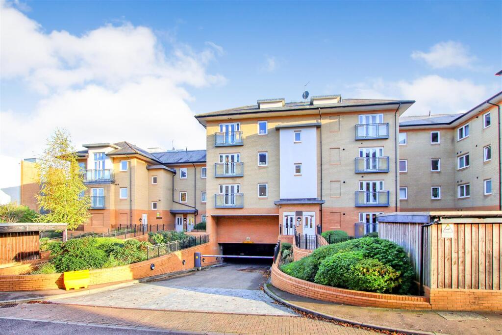 Main image of property: Hampden Gardens, Cambridge
