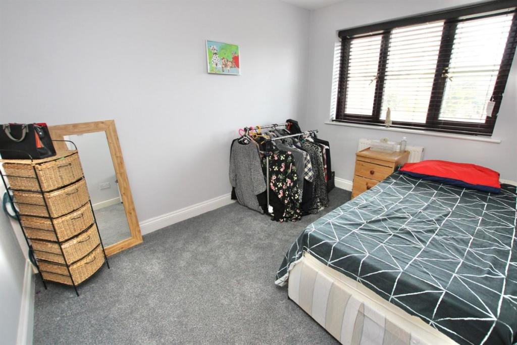 4 bedroom detached house for sale in House, Park, Margate