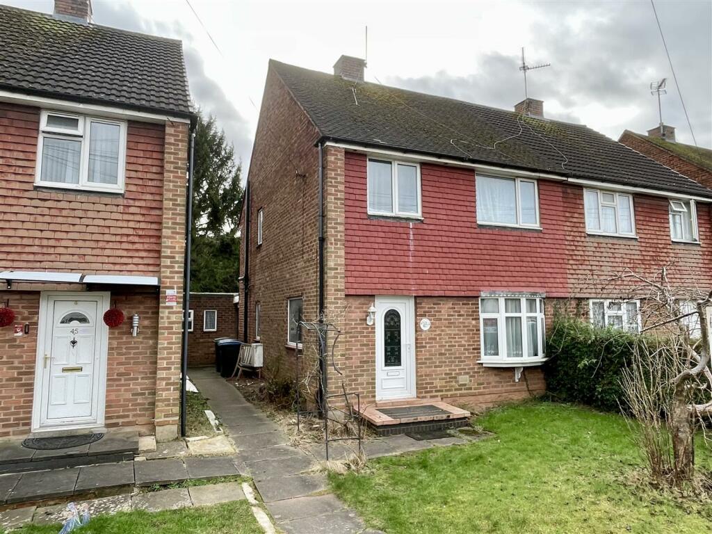 3 bedroom semi-detached house for sale in Romford Road, Holbrooks, Coventry, CV6