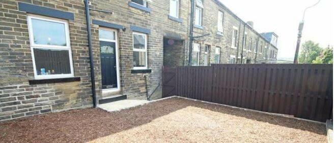 Additional property image - Cemetery Road, Bradford, BD8 9RY