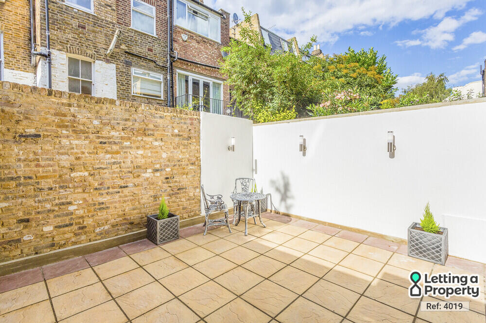 Main image of property: Chesson Road, London, W14 9QU