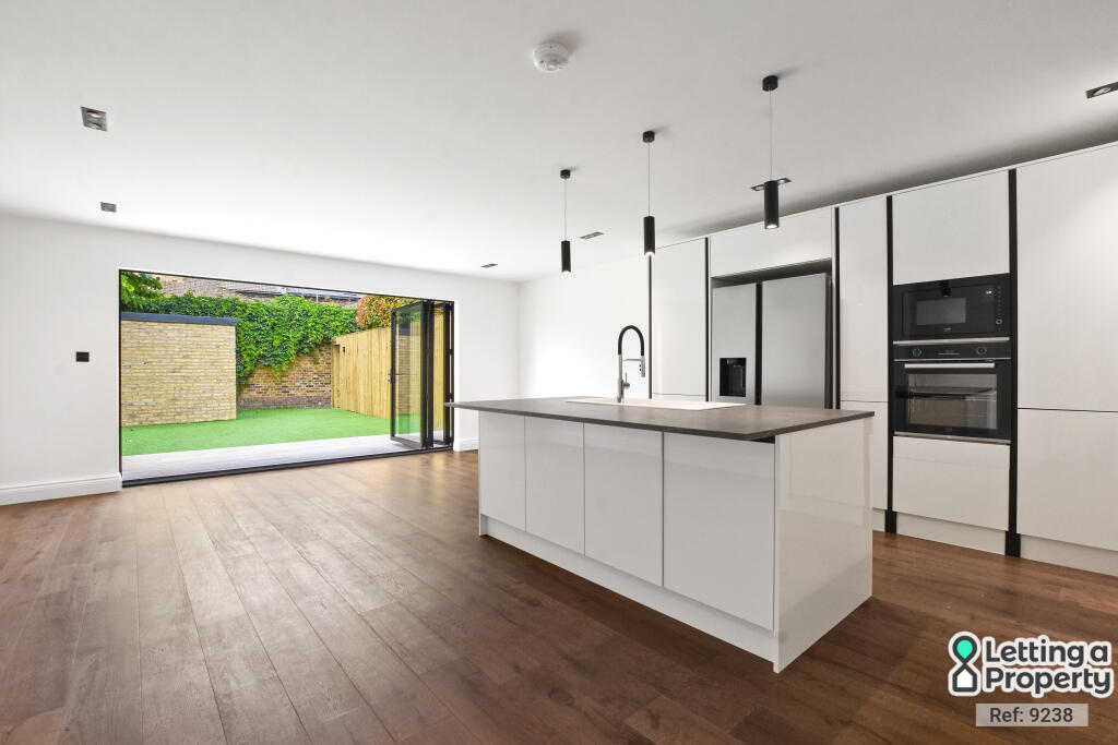 Main image of property: Avondale Park Gardens, London, Greater London, W11 4PR