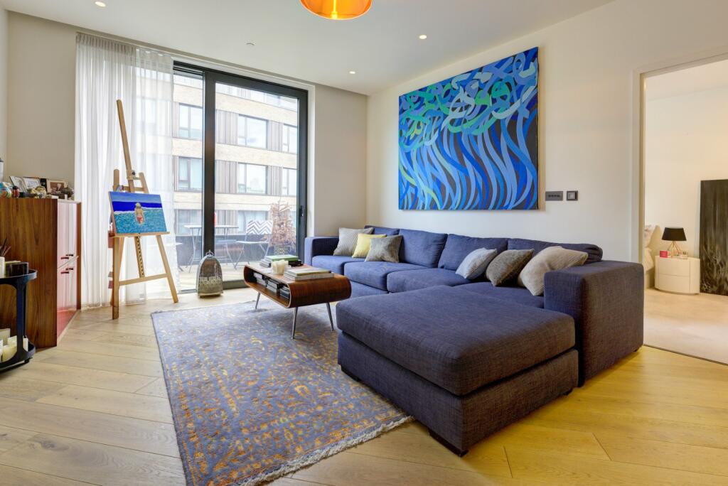 Main image of property: Wood Crescent, London