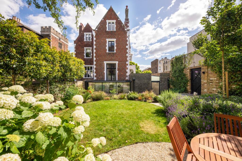 Main image of property: St. Anns Villas, Holland Park