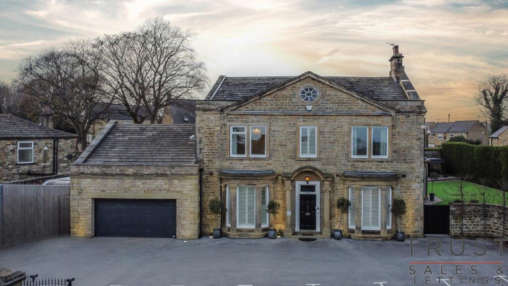 6 bedroom detached house for sale in The Manor House, Station Lane, Birkenshaw, BD11