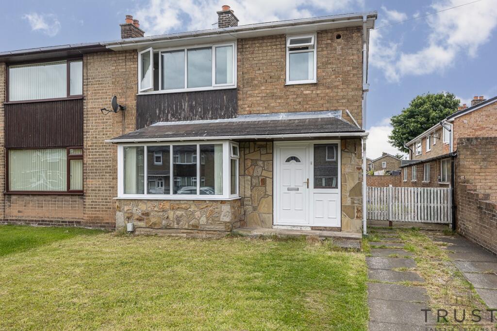 3 bedroom semidetached house for sale in Foxroyd Lane, Thornhill, WF12