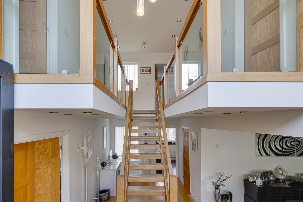 Additional property image - Bradford Road, Birkenshaw