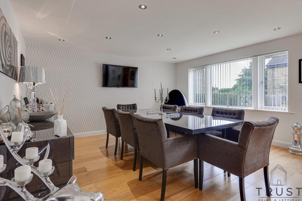 Additional property image - Bradford Road, Birkenshaw