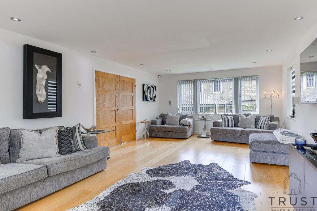 Additional property image - Bradford Road, Birkenshaw