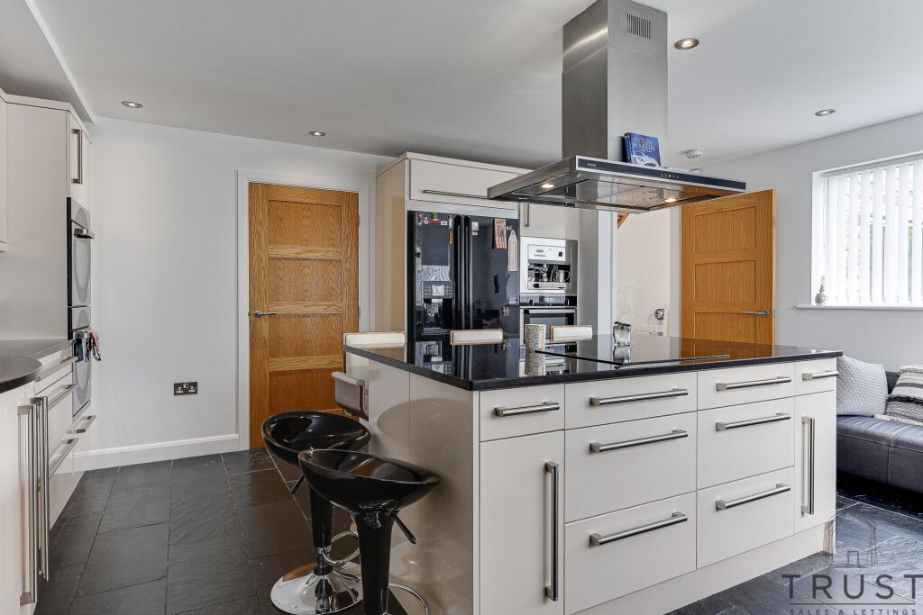 Additional property image - Bradford Road, Birkenshaw