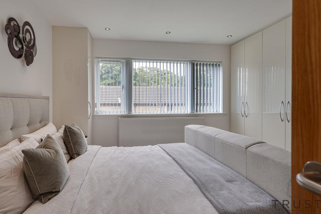 Additional property image - Bradford Road, Birkenshaw