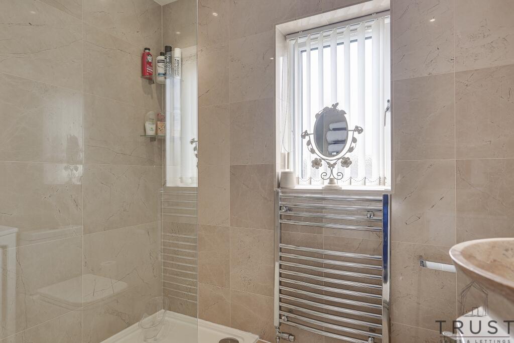 Additional property image - Bradford Road, Birkenshaw