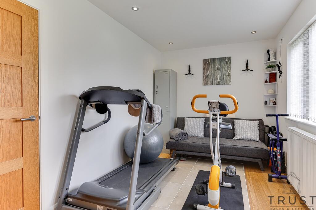 Additional property image - Bradford Road, Birkenshaw