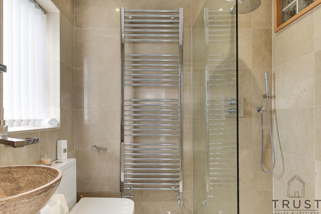 Additional property image - Bradford Road, Birkenshaw