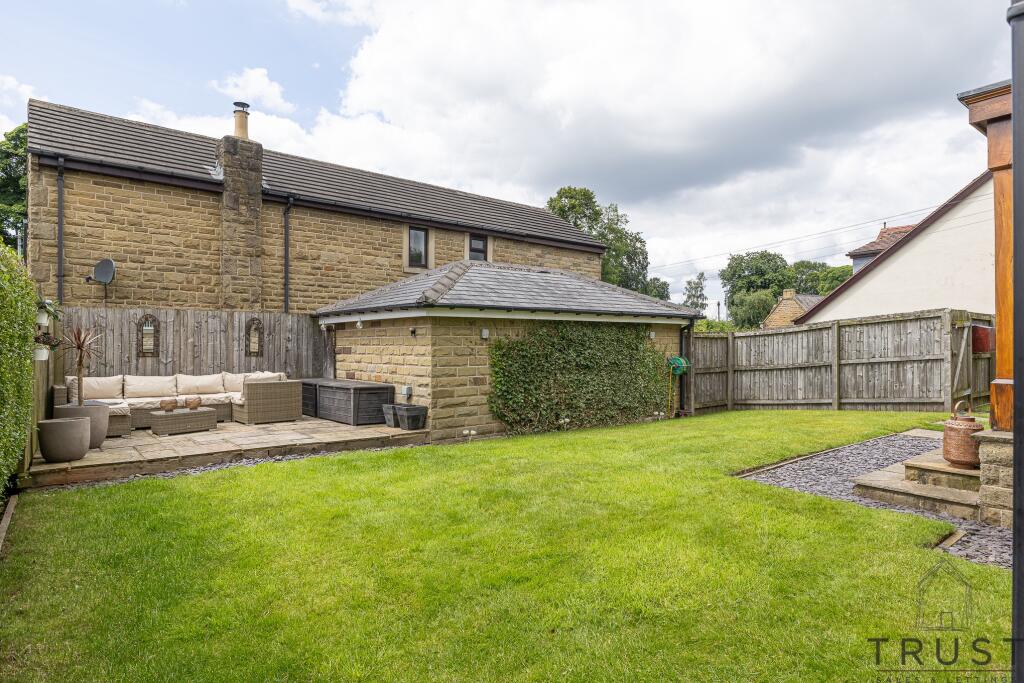 Additional property image - Bradford Road, Birkenshaw