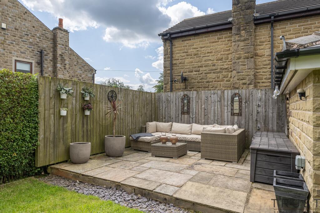 Additional property image - Bradford Road, Birkenshaw