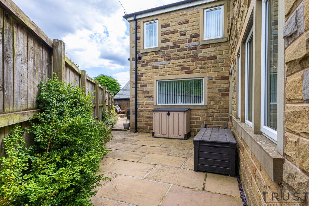 Additional property image - Bradford Road, Birkenshaw