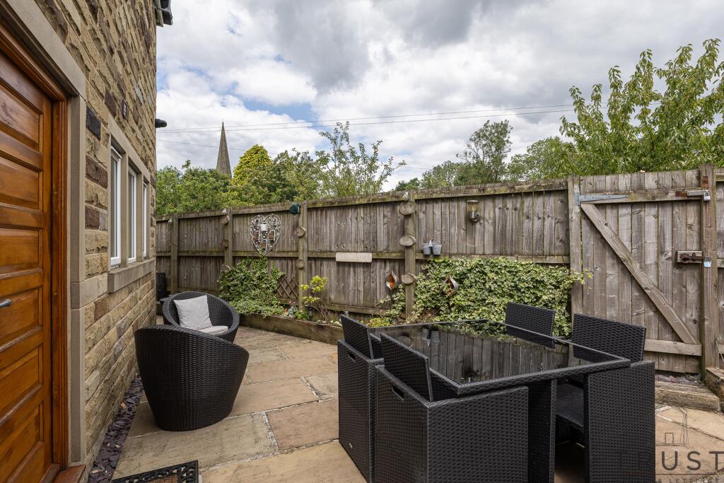 Additional property image - Bradford Road, Birkenshaw