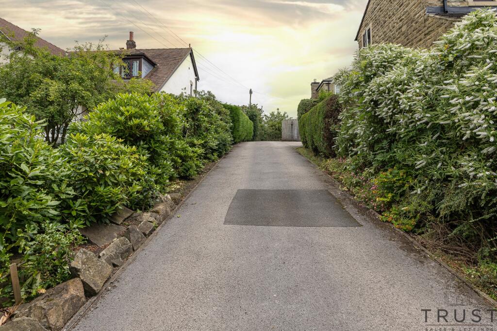 Additional property image - Bradford Road, Birkenshaw