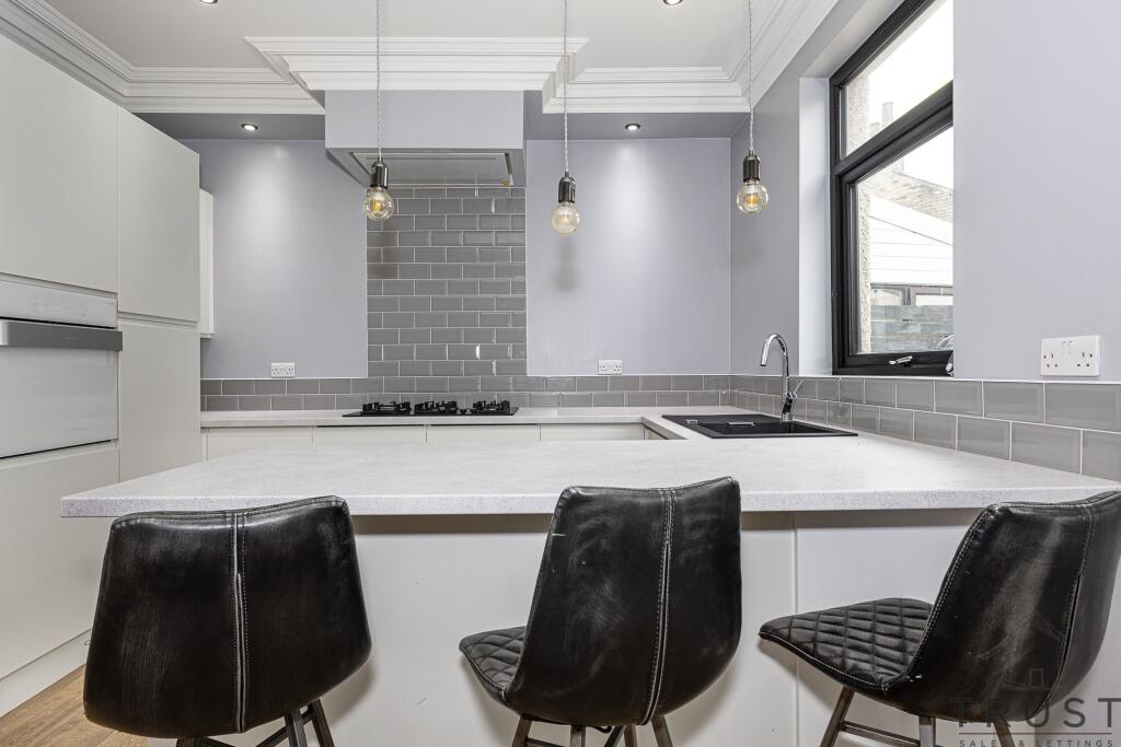 Additional property image - Halifax Road, Hartshead Moor, Cleckheaton