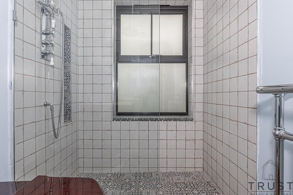 Additional property image - Halifax Road, Hartshead Moor, Cleckheaton