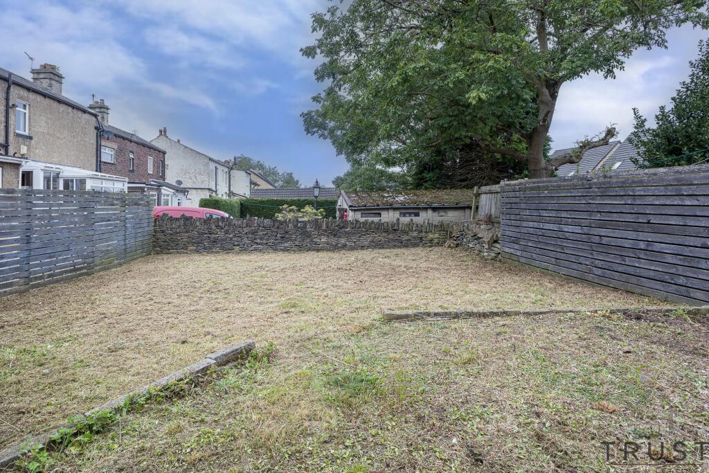 Additional property image - Halifax Road, Hartshead Moor, Cleckheaton