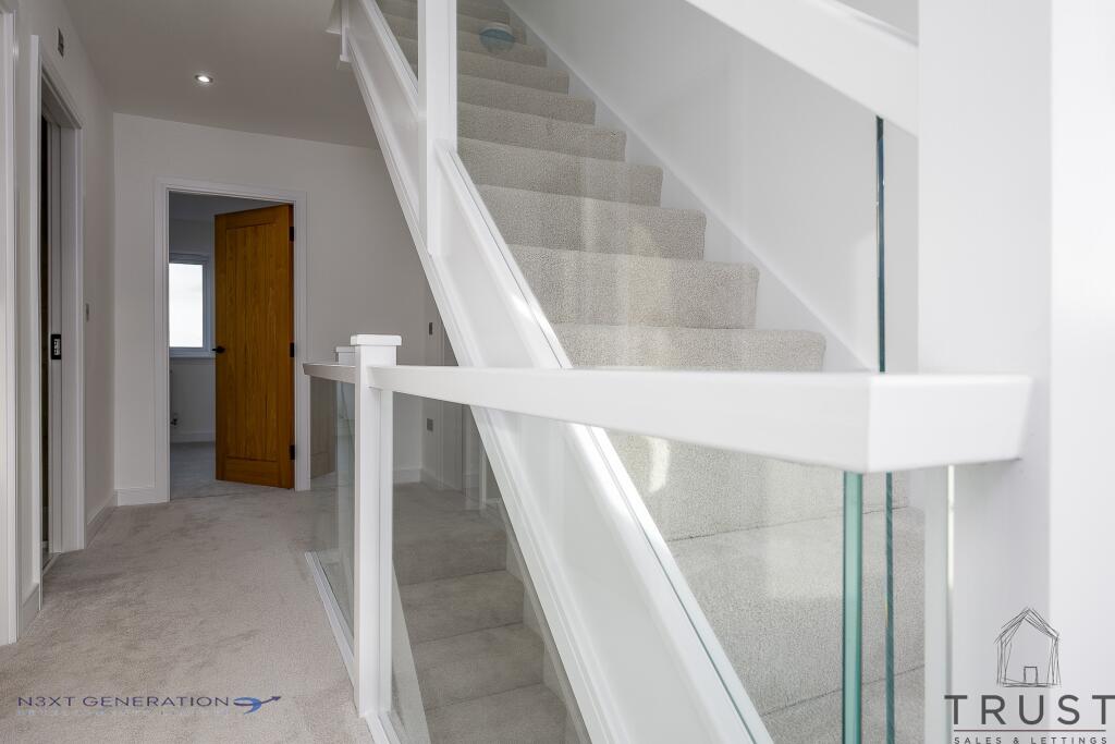 Additional property image - Hillside View, Drighlington