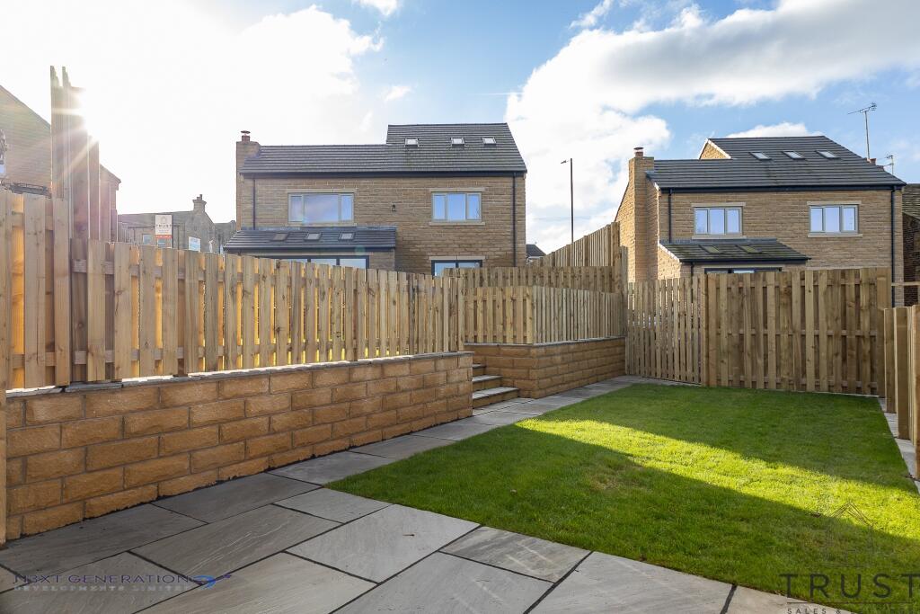 Additional property image - Hillside View, Drighlington