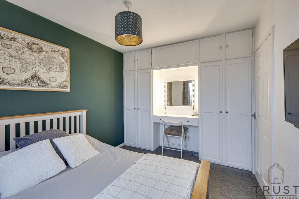 Additional property image - Links Avenue, Cleckheaton