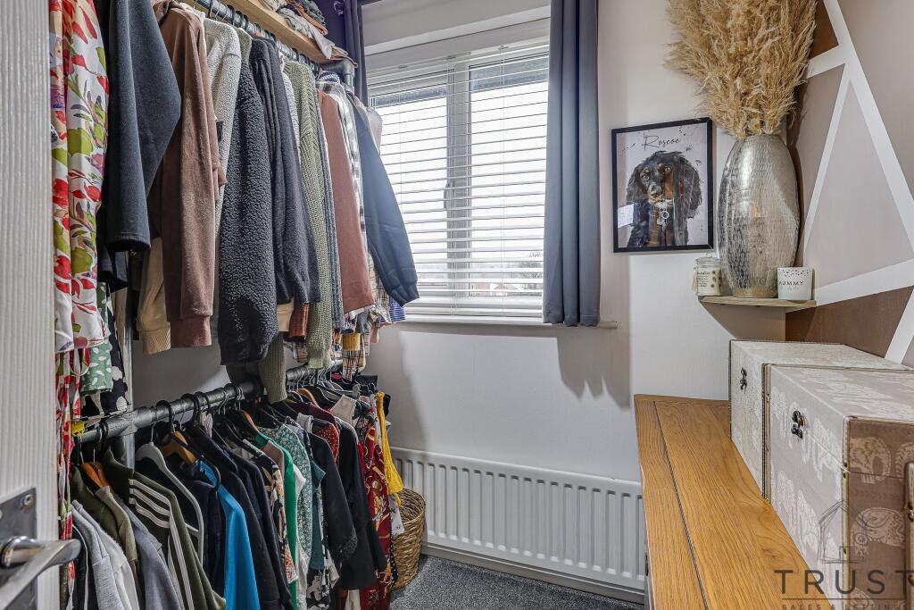 Additional property image - Links Avenue, Cleckheaton