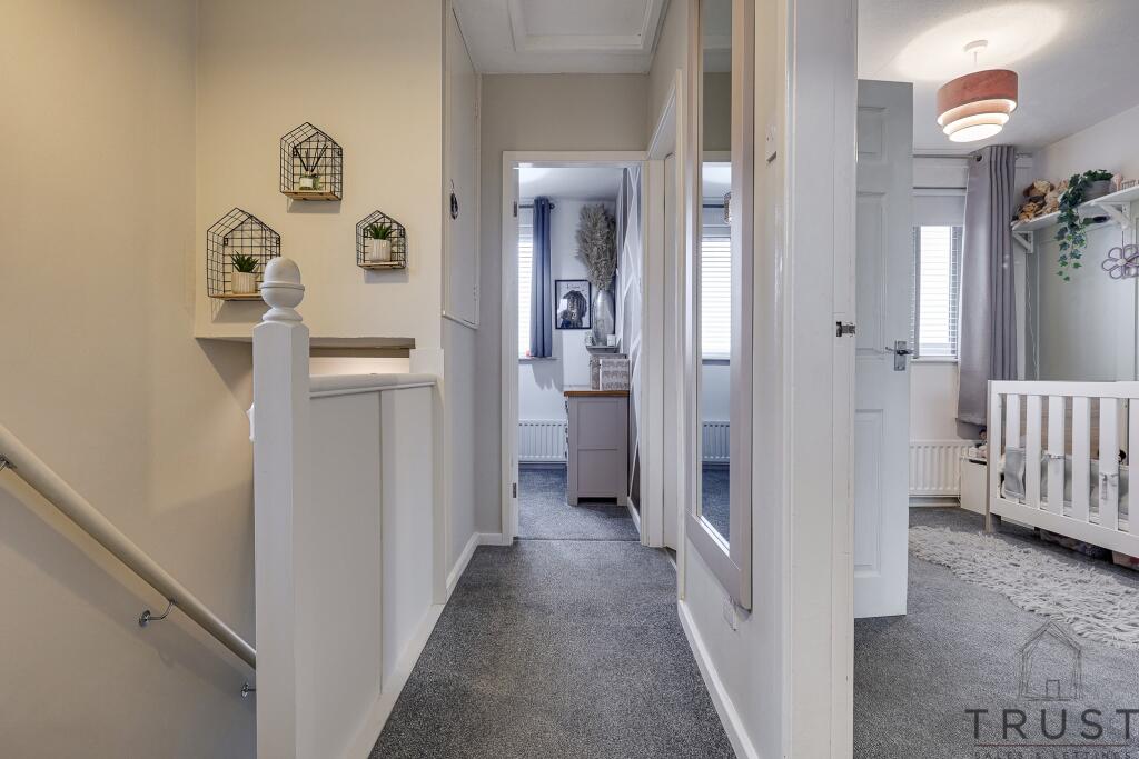 Additional property image - Links Avenue, Cleckheaton