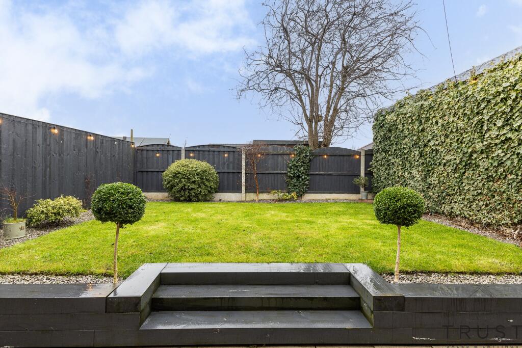 Additional property image - Links Avenue, Cleckheaton