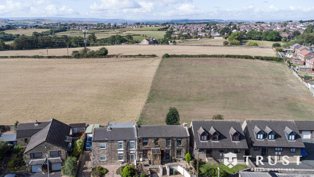 Main image of property: Norristhorpe Lane, Liversedge, WF15