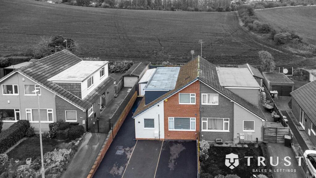Main image of property: Carlinghow Lane, Batley, WF17