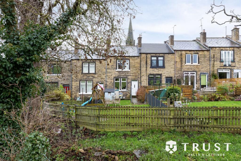 Main image of property: St. Lukes Terrace, Cleckheaton, BD19