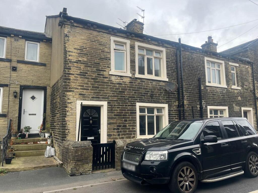Main image of property: New House Lane, Clayton Heights, Bradford