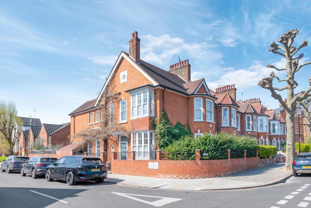 Main image of property: Wallingford Avenue, London