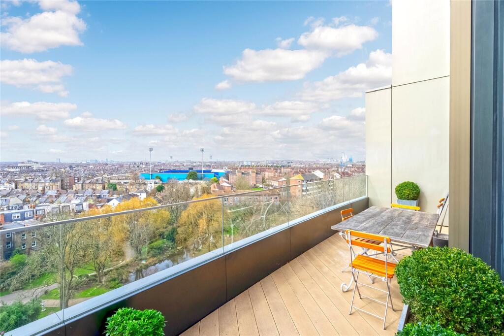 Main image of property: Wood Crescent, London
