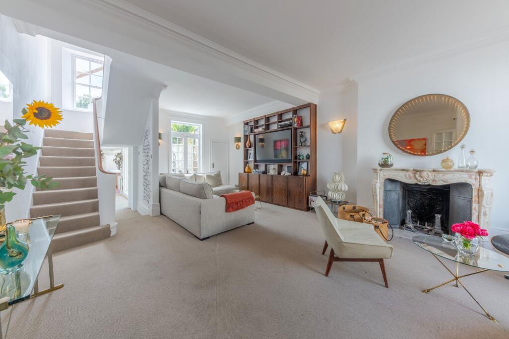 Main image of property: Chepstow Crescent, London