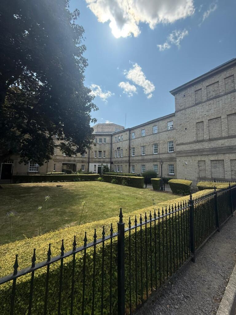 Main image of property: Parklands Manor, Tuke Grove, Wakefield, WF1