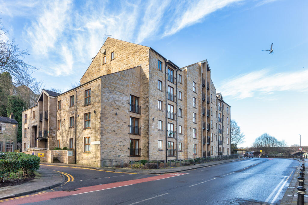 Main image of property: Lune Square, Lancaster LA1