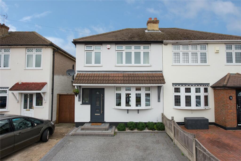 3 bedroom semidetached house for sale in Church Road, Harold Wood