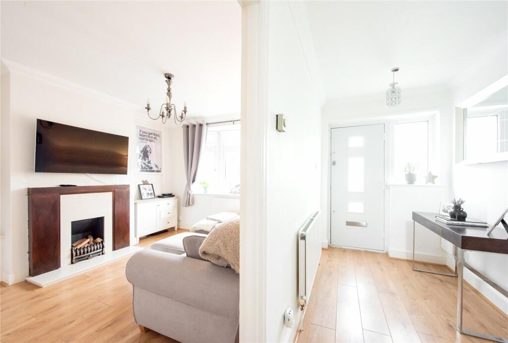 3 bedroom semidetached house for sale in Church Road, Harold Wood