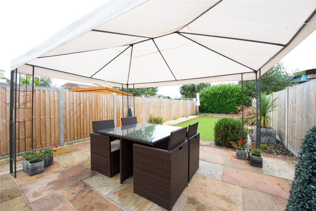 3 bedroom semidetached house for sale in Church Road, Harold Wood